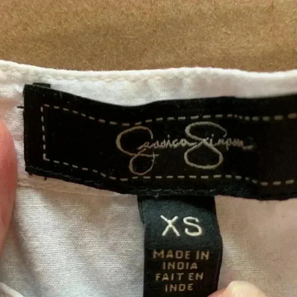 Jessica Simpson,  100% cotton, cap sleeves, lightweight, airy tunic blouse - Picture 4 of 4